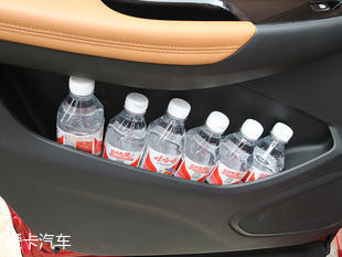 愛卡實拍五菱宏光S3