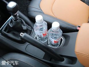 愛卡實拍五菱宏光S3