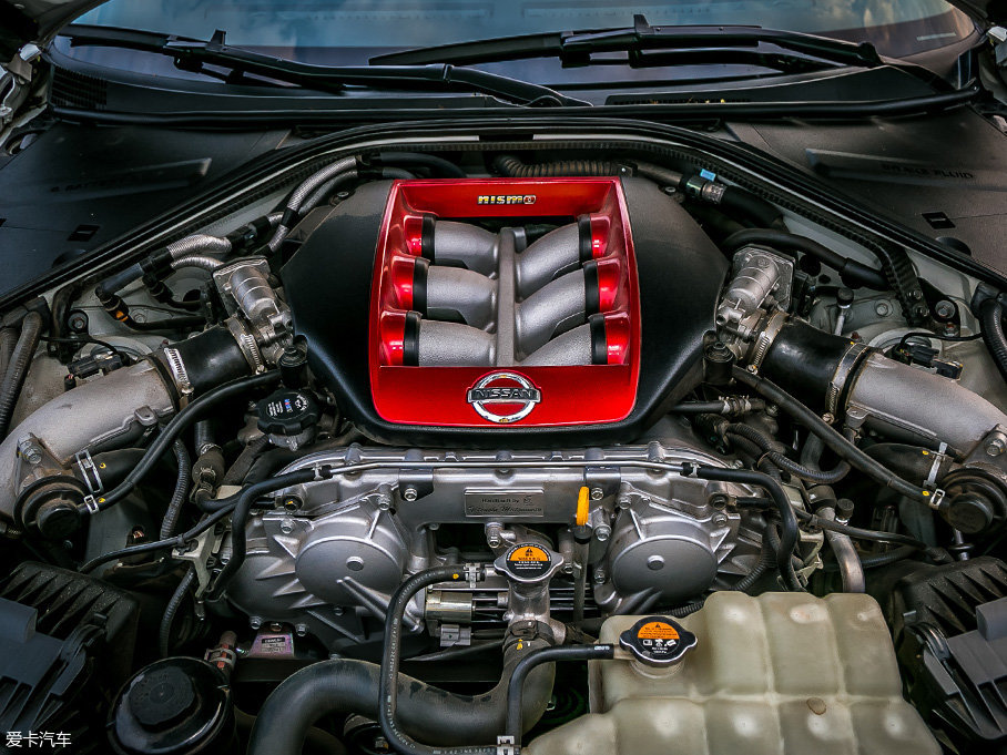 御姐約豪車 雨中的低調戰神GTR nismo