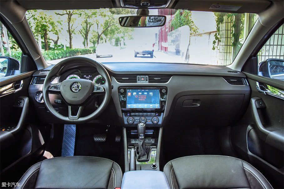 新明銳與英朗間的較量