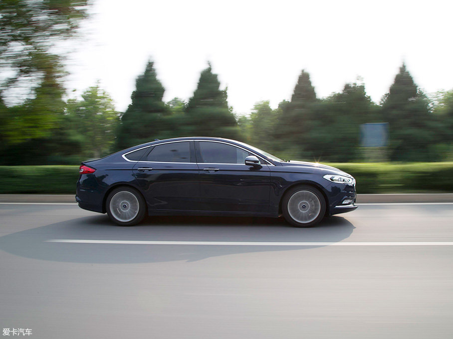 中型車橫評測試篇