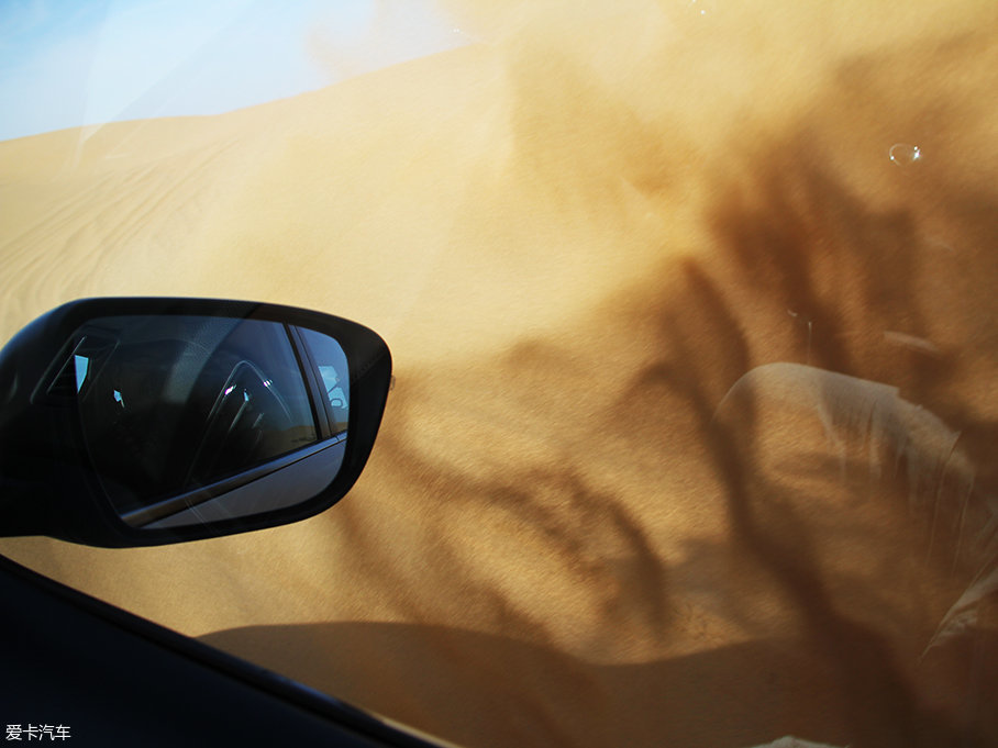 奇駿勇闖沙漠無人區(qū)