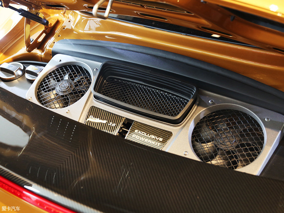 911 Turbo S Exclusive Series׼ͬһ̨3.8L˫ѹѡװ󣬹ʺŤضȱ׼湦 19 kW27PsŤ50Nm
