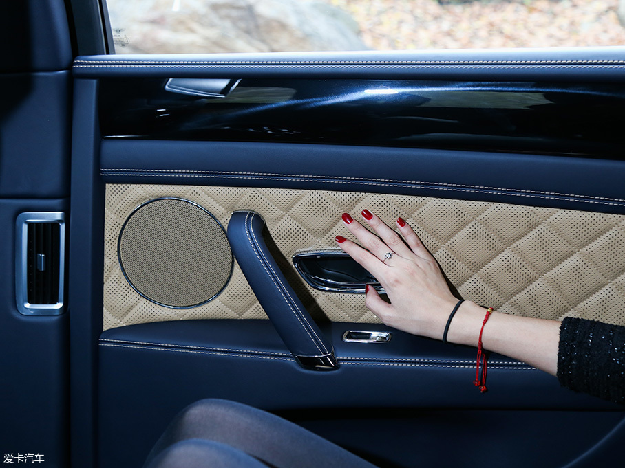 醉倒在飛馳的“溫柔鄉”