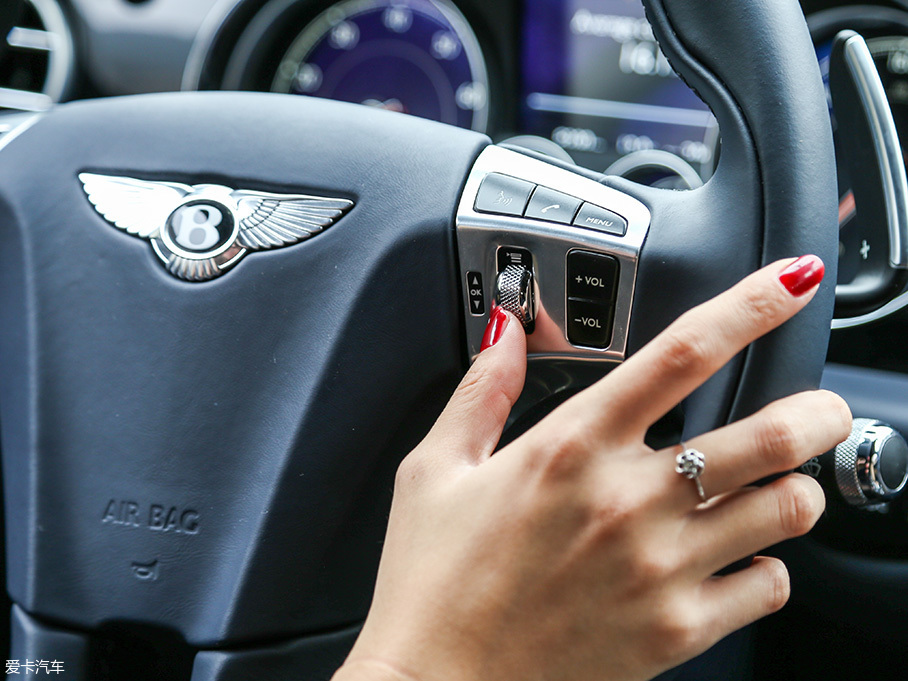 醉倒在飛馳的“溫柔鄉”