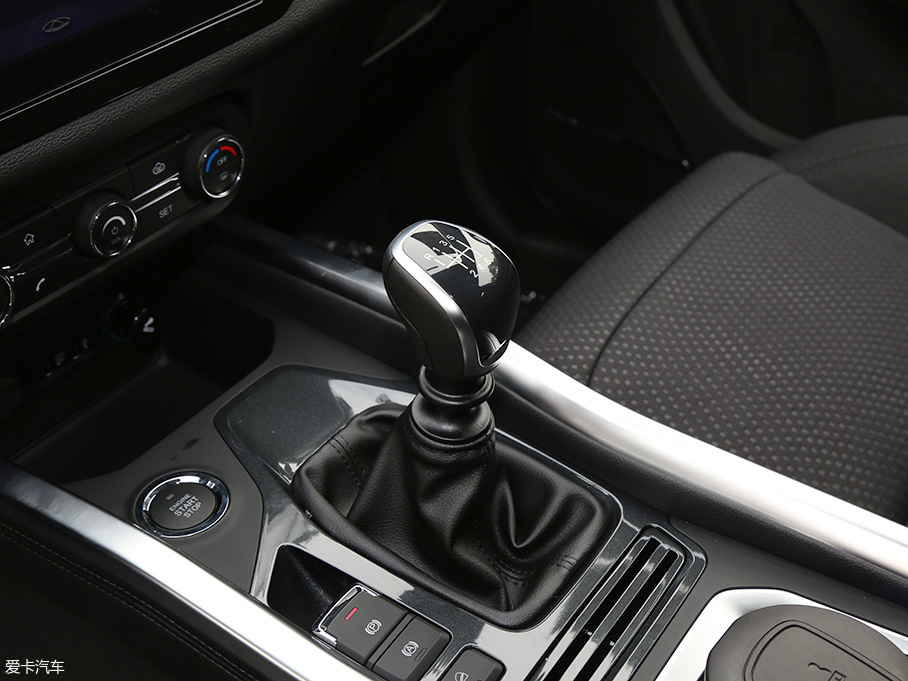 愛卡實拍瑞虎5X