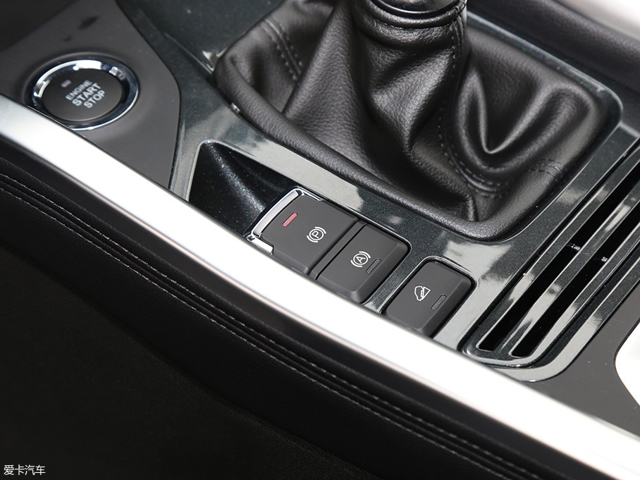 愛卡實拍瑞虎5X