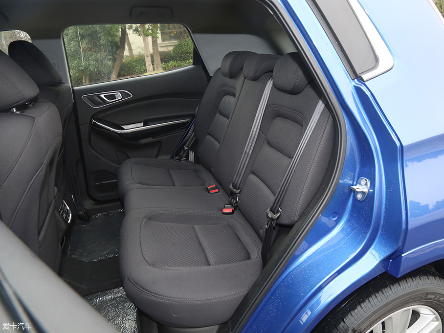 愛卡實拍瑞虎5X