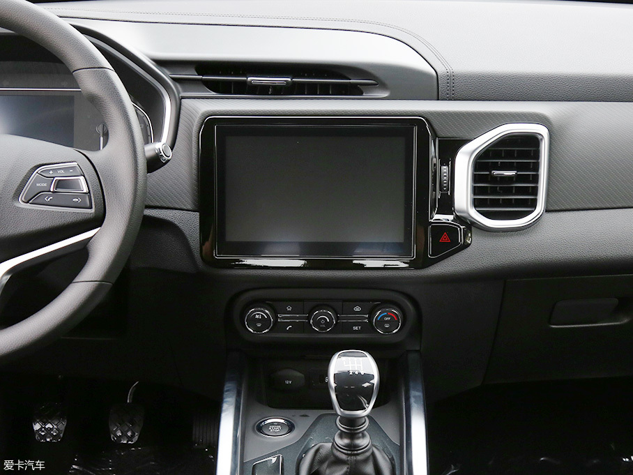 愛卡實拍瑞虎5X