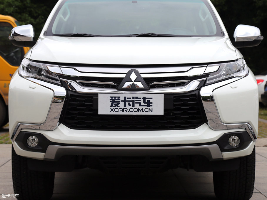 實拍全新帕杰羅