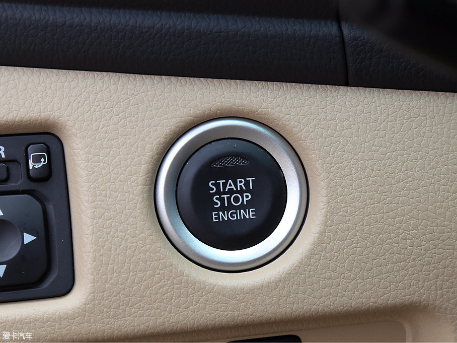 實拍全新帕杰羅