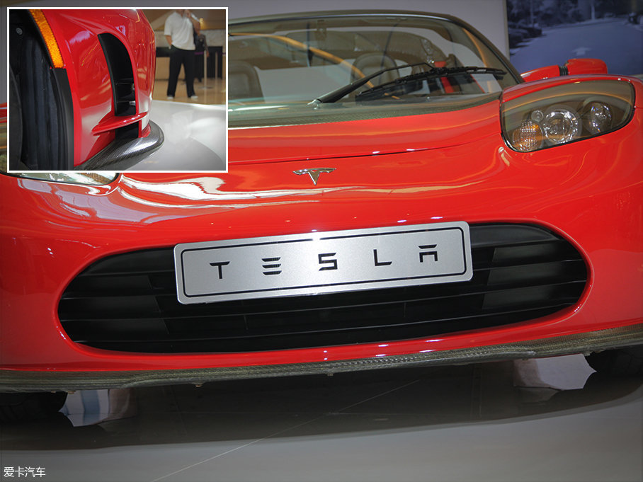 跑车的光纤时代  实拍Tesla Roadster
