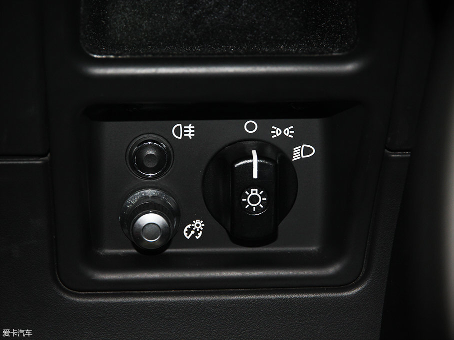 跑車的光纖時代  實拍Tesla Roadster