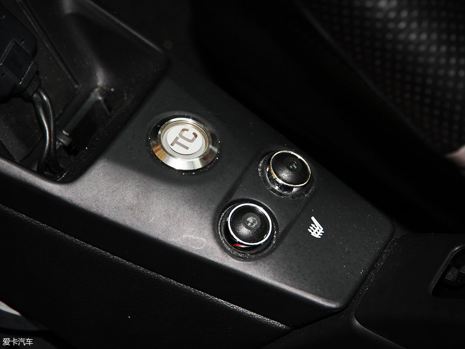 跑車的光纖時代  實拍Tesla Roadster