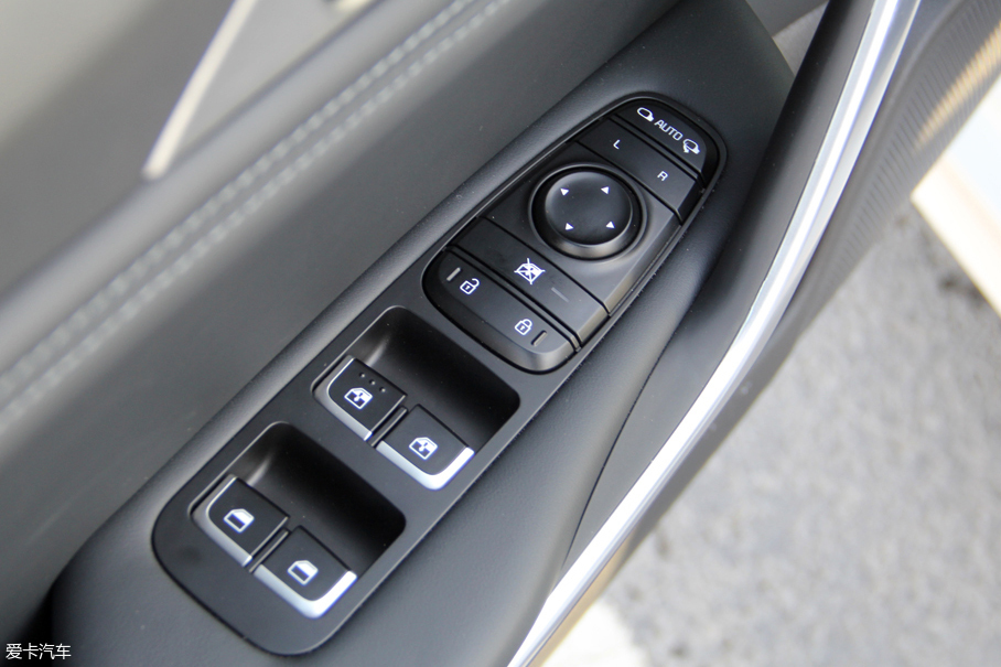 起亞(進(jìn)口)2018款斯汀格