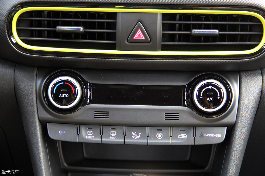 北京現代2018款昂希諾