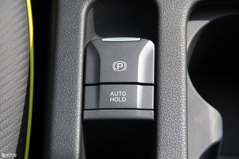 北京現代2018款昂希諾