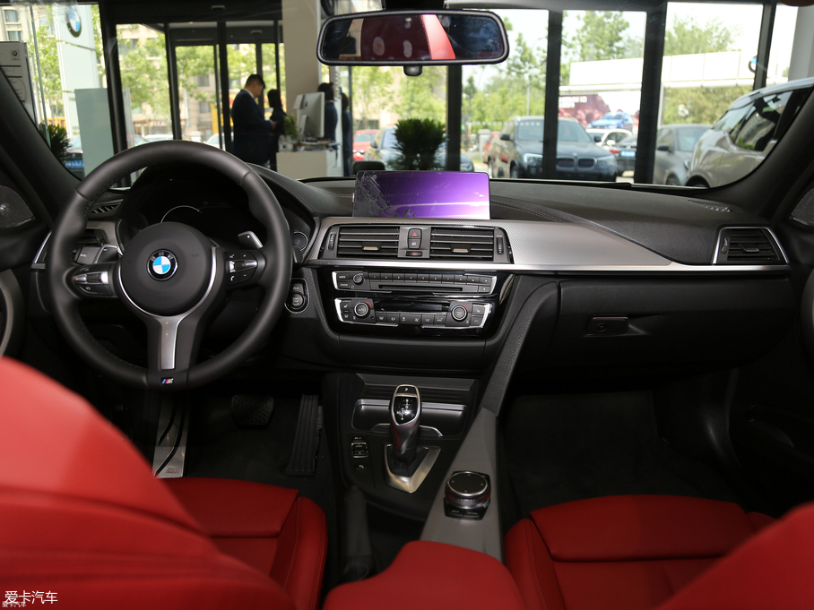 寶馬330i與奧迪A5該選誰