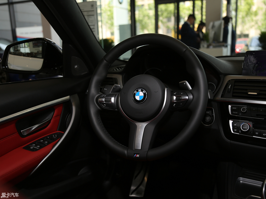 寶馬330i與奧迪A5該選誰