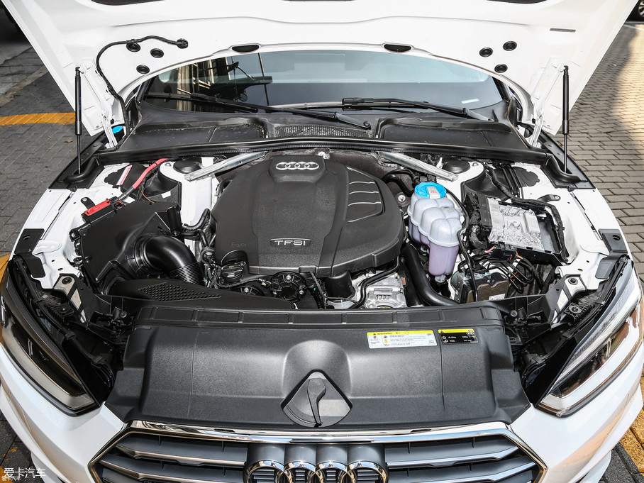 寶馬330i與奧迪A5該選誰(shuí)