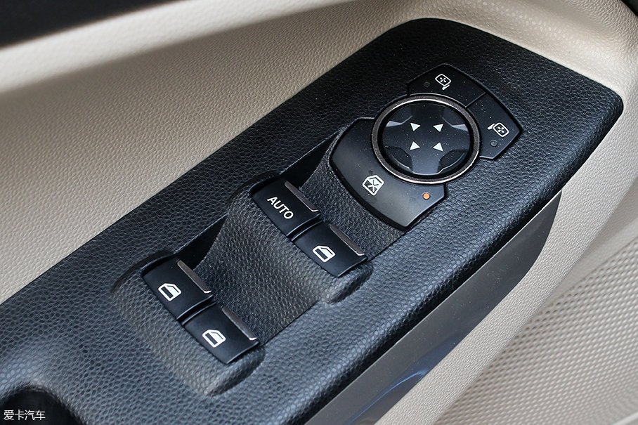 愛卡實拍長安福特新翼搏