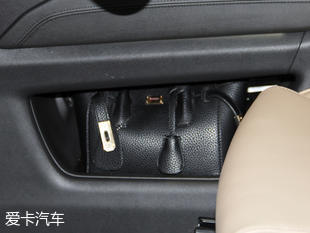 實拍凱迪拉克XT5輕混動車型