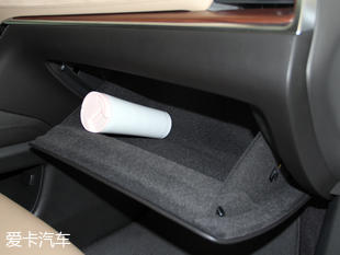 實拍凱迪拉克XT5輕混動車型