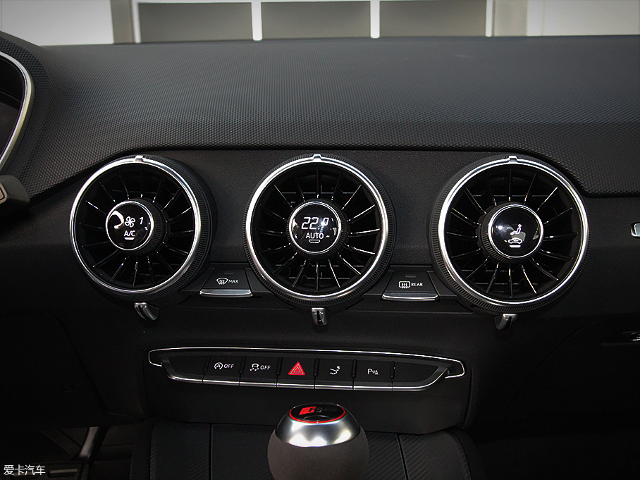 性感的性能野獸 實拍奧迪TT RS Coupe