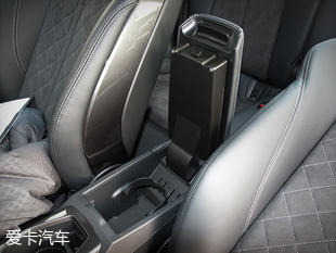 性感的性能野獸 實拍奧迪TT RS Coupe