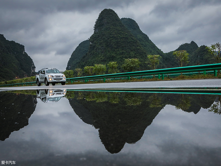 D-Max多路况驾驶体验