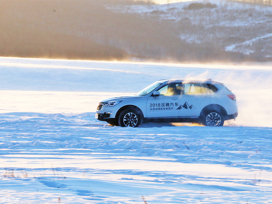 汉腾汽车牙克石冰雪体验