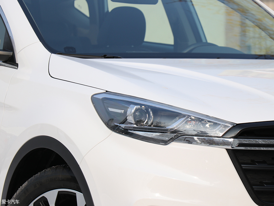 不斷加快前進的腳步 愛卡實拍駿派T086