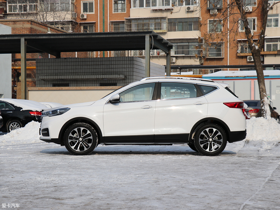 不斷加快前進的腳步 愛卡實拍駿派T086