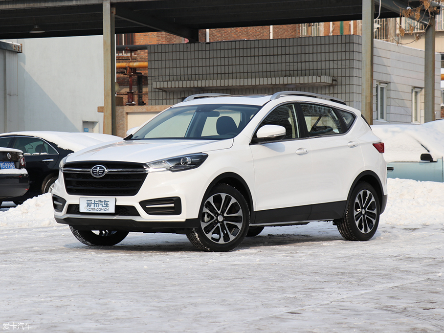 不斷加快前進的腳步 愛卡實拍駿派T086