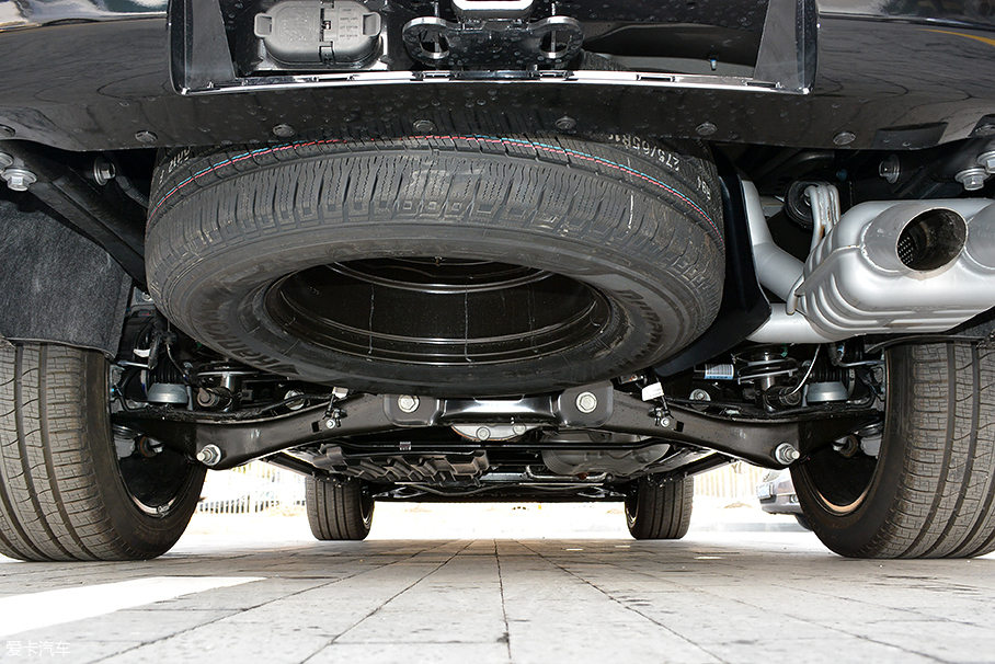 愛卡實拍全新林肯領航員總統版