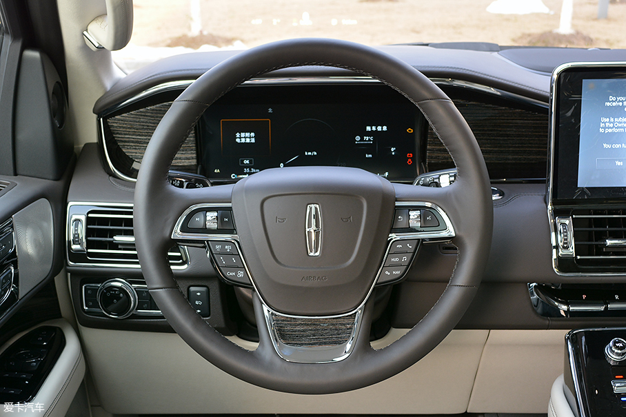 愛卡實拍全新林肯領(lǐng)航員總統(tǒng)版