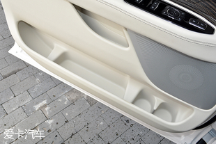 愛卡實拍全新林肯領航員總統版