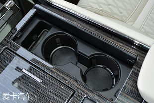 愛卡實拍全新林肯領航員總統版