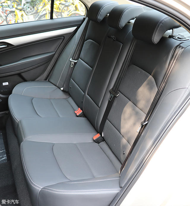 煥然一新再出發 靜態體驗吉利全新帝豪