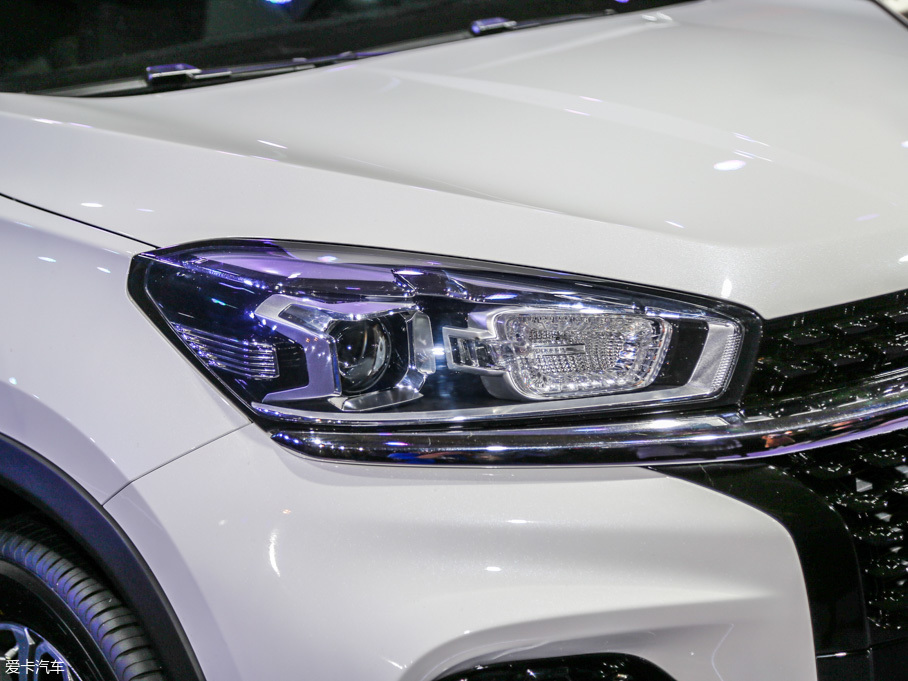 愛卡汽車實拍奇瑞瑞虎8