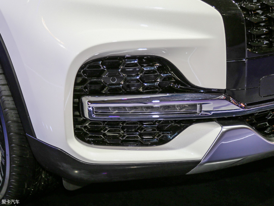 愛卡汽車實拍奇瑞瑞虎8