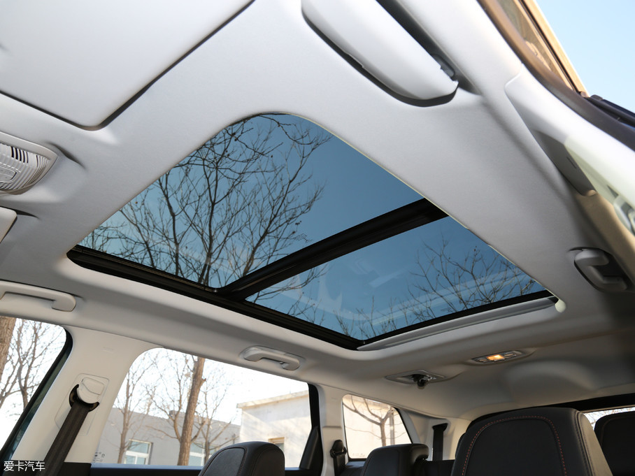 標致5008天窗