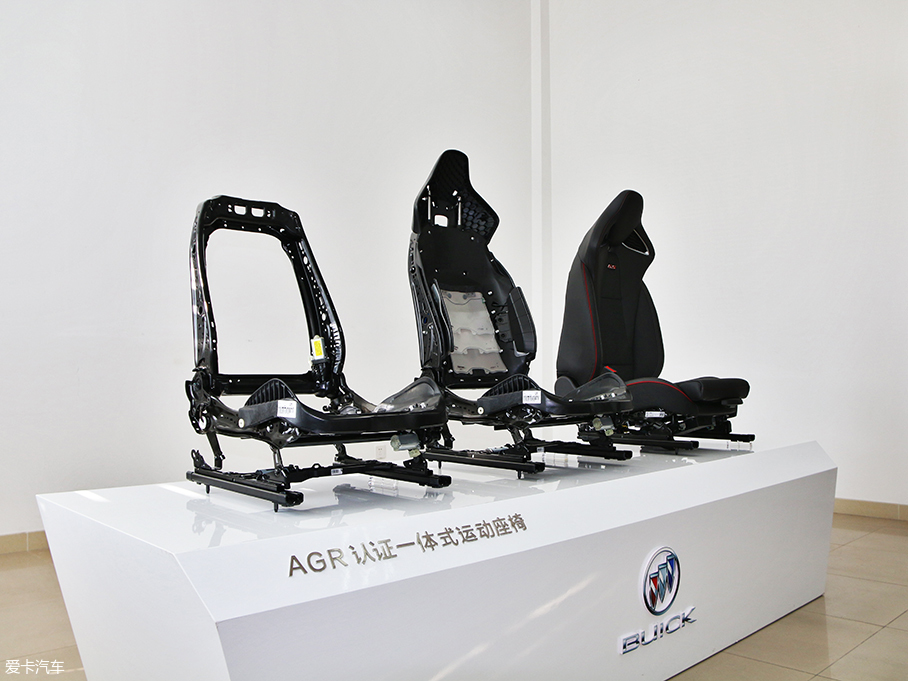 君威GS運(yùn)動座椅