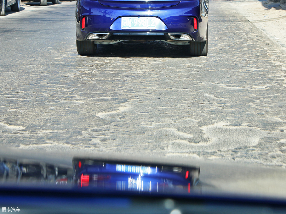 君威GS運動座椅