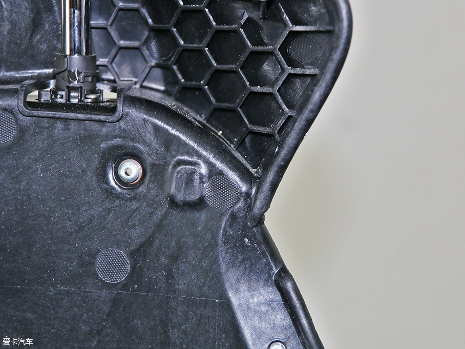 君威GS運(yùn)動座椅