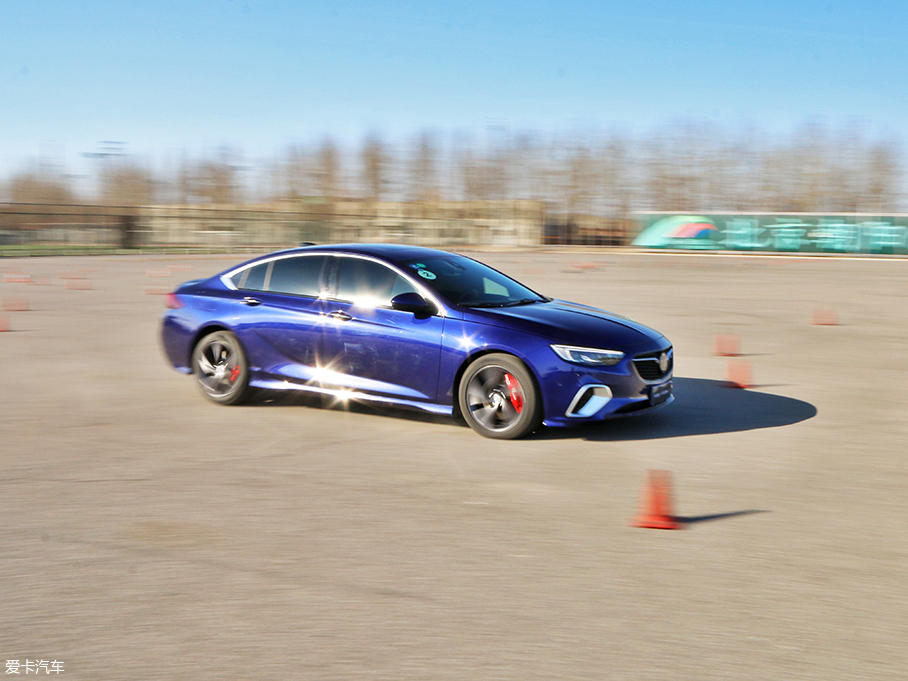 君威GS運動座椅