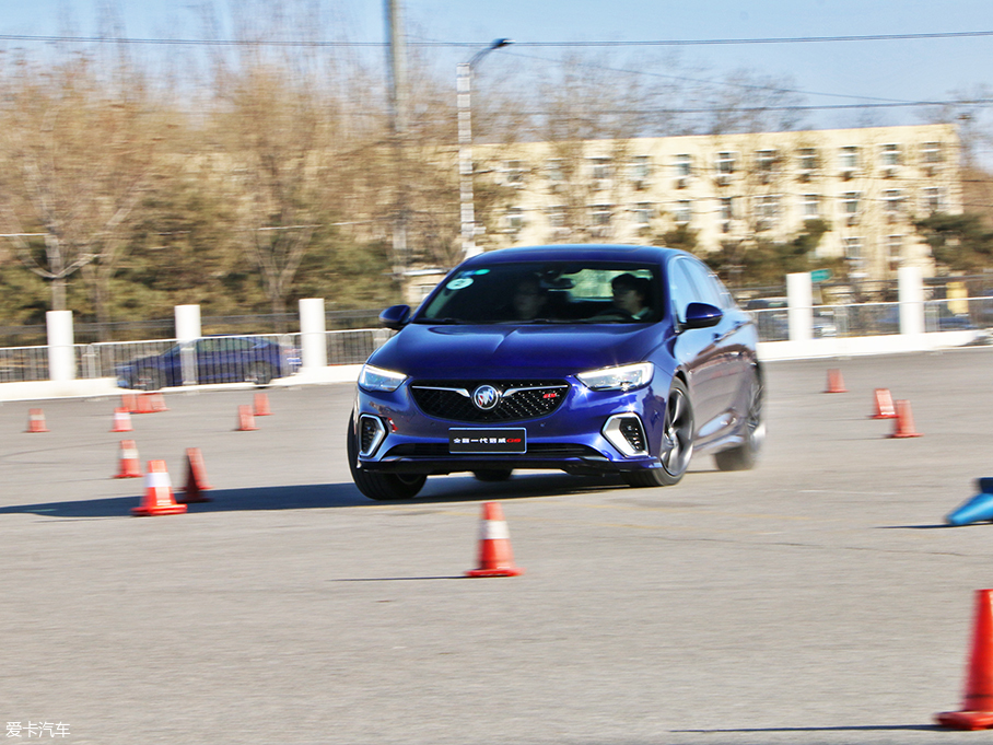 君威GS運動座椅