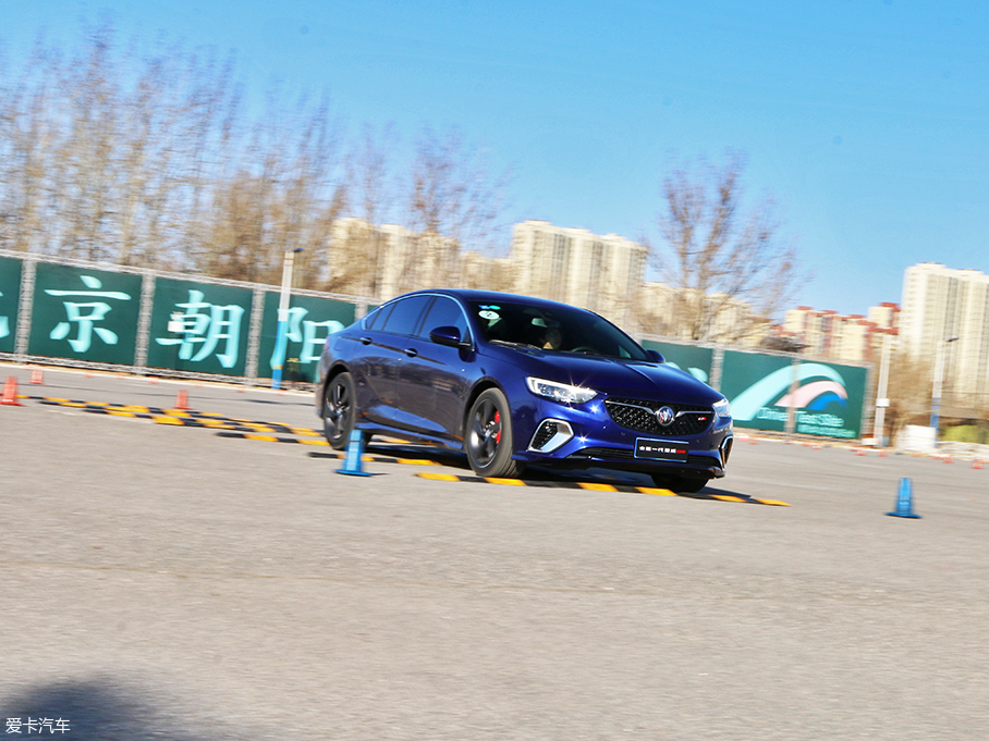 君威GS運動座椅