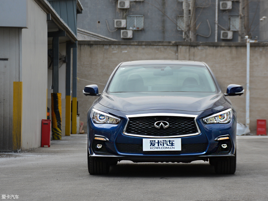 實(shí)拍英菲尼迪Q50L