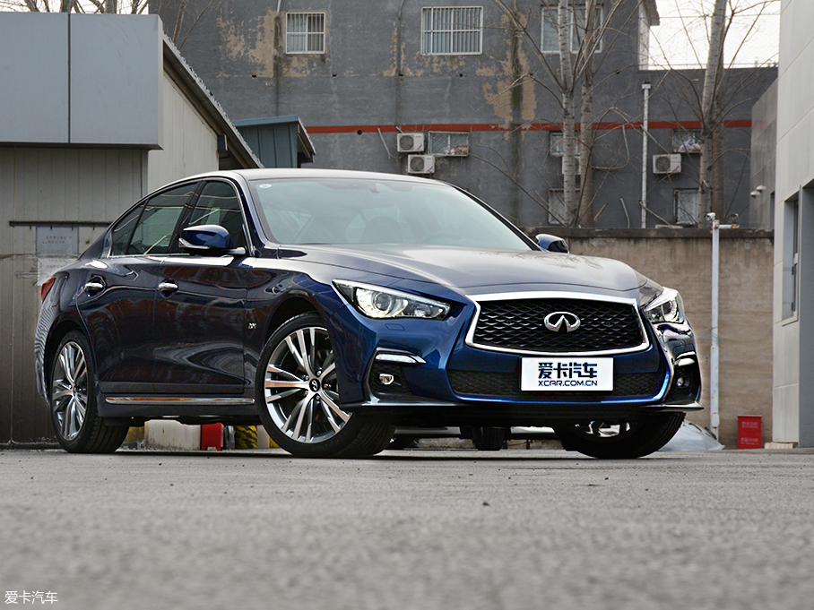實(shí)拍英菲尼迪Q50L